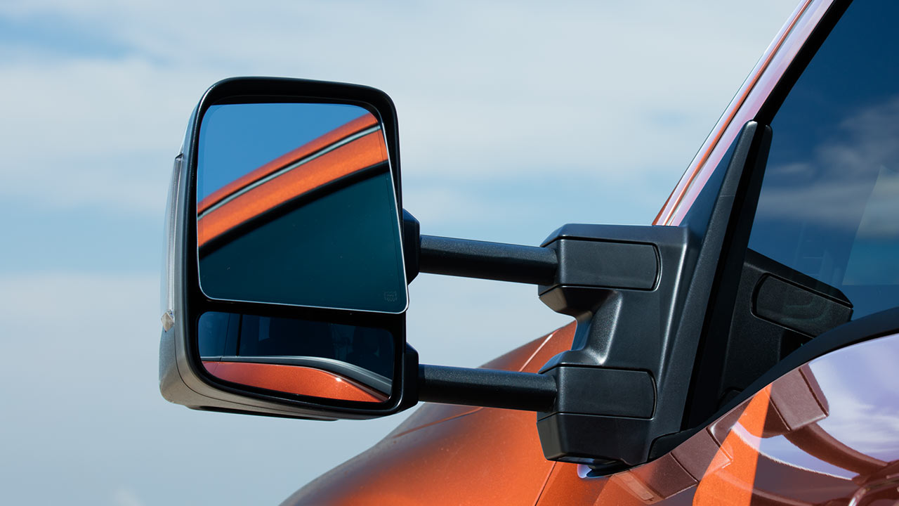 2016-nissan-titan-xd-extendable-tow-mirror